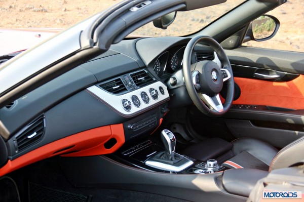 BMW Z4 sDrive 35i interior (2)