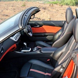 BMW Z sDrive i interior