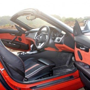 BMW Z sDrive i interior