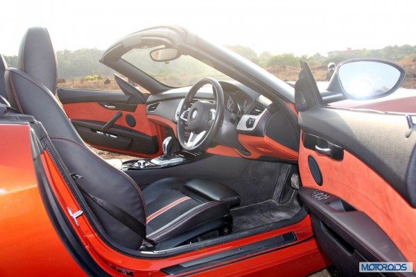 BMW Z4 sDrive 35i interior (3)