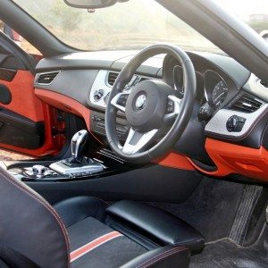 BMW Z sDrive i interior