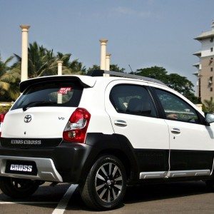 Toyota Etios Cross exterior