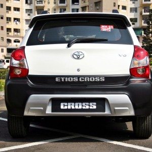 Toyota Etios Cross exterior