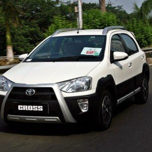 Toyota Etios Cross exterior