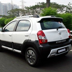 Toyota Etios Cross exterior