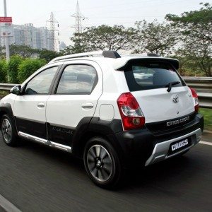 Toyota Etios Cross exterior