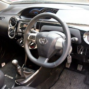 Toyota Etios Cross interior