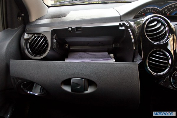 Toyota Etios Cross interior (5)