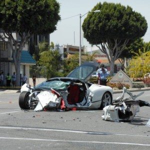 ferrari  italia hyundai accent crash images