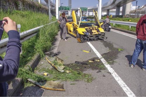 lamborghini diablo crash tokyo images 1