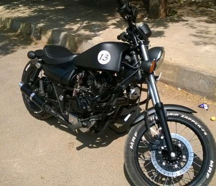 Bajaj Avenger 220 Bobber Pictures