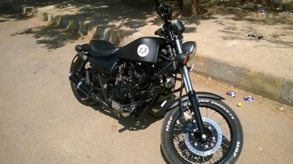 modified bajaj avenger bobber images