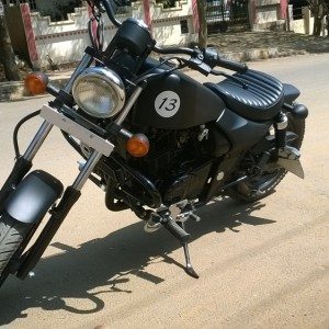 modified bajaj avenger bobber images