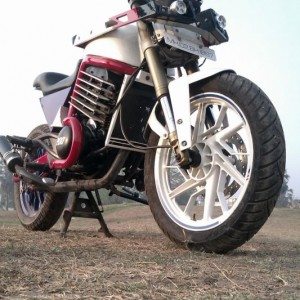 modified bajaj pulsar  zars