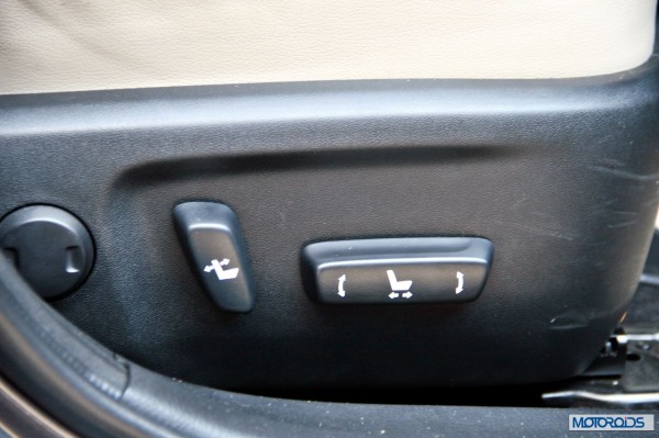 new 2014 toyota Corolla interior (36)