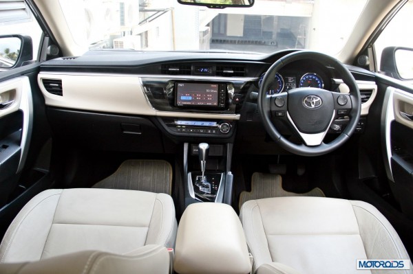 new 2014 toyota Corolla interior (43)