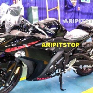 yamaha r production model images