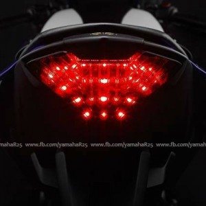 yamaha yzf r features images