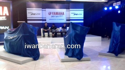 yamaha yzf r25 images 2