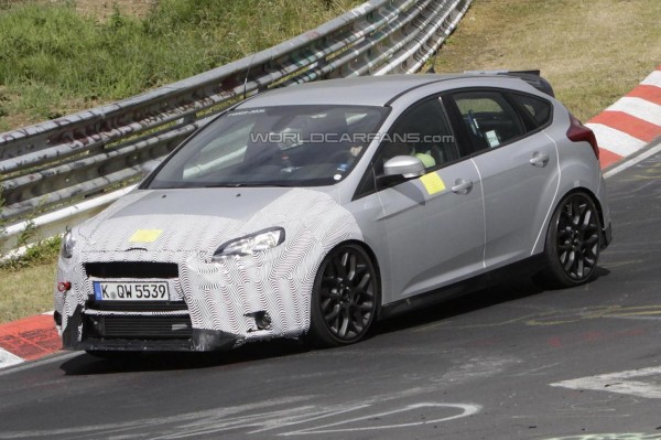 2016-ford-focus-rs (1)