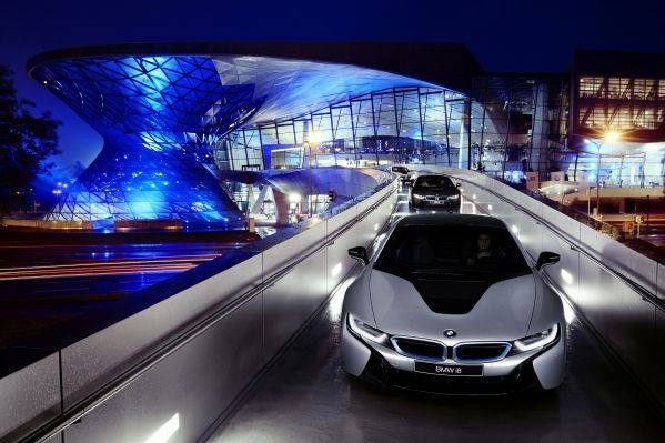 BMW-i8-launch-1