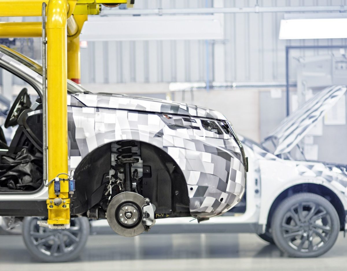 Land Rover Discovery Sport teaser production plant image