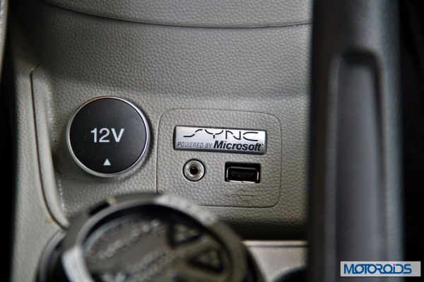 New 2014 Ford Fiesta interior (16)