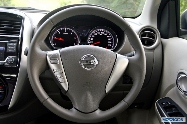 New 2014 Nissan Sunny Facelift  interior  (3)