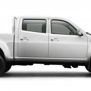 Tata Xenon Australia side view image