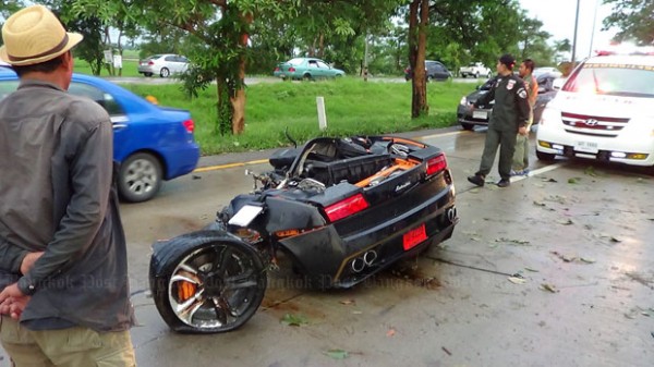 lamborghini-crash-image-1