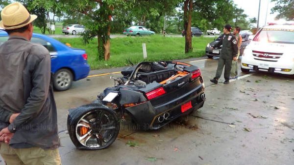 lamborghini crash image