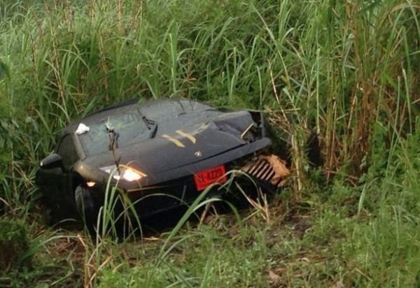 lamborghini-crash-image-3