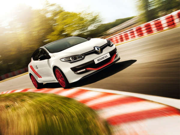 renault-megane-rs-275-trophy-r-01-1