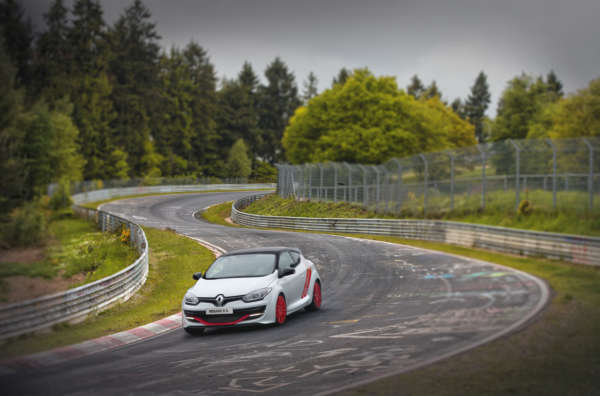 renault-megane-rs-275-trophy-r-20-1