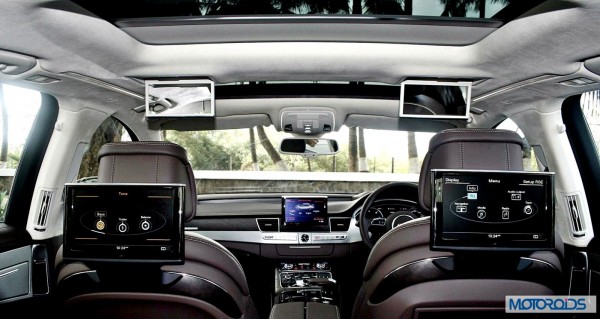 2014 Audi A8L dashboard and interior (35)