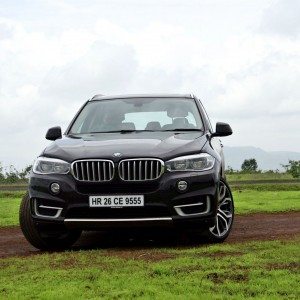 BMW X India front