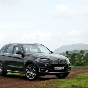 BMW X India front