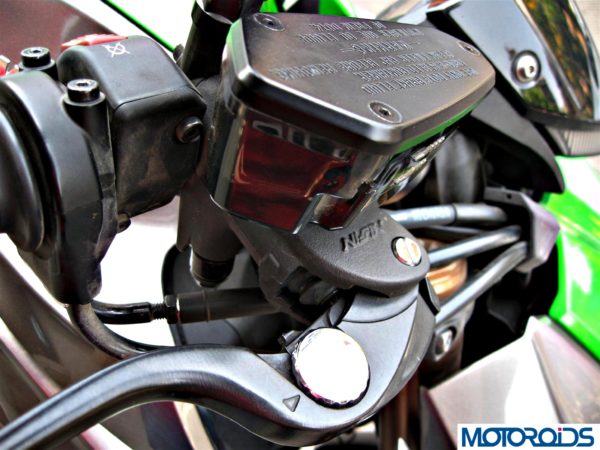 2014 Kawasaki Z1000 brake reservoir