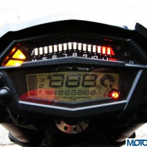 Kawasaki Z speedometer dashboard