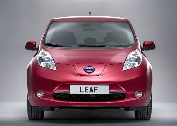 2014-Nissan-Leaf-Electric-Car-5