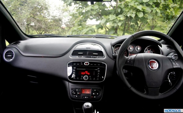 2014 Punto Evo steering (2)