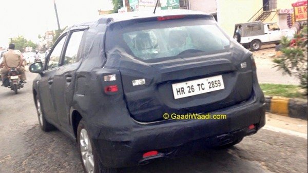 2015-Maruti-Suzuki-S-Cross-Crossover-Spyshot-2