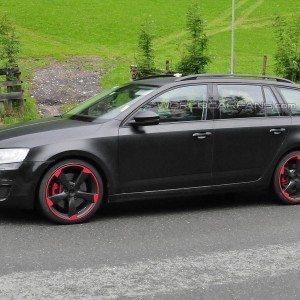 Faster Skoda Octavia vRS spied.