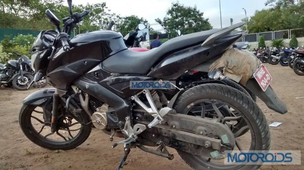 Bajaj-Pulsar-150NS-Spied-Image-2