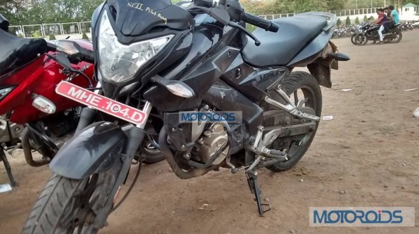 Bajaj-Pulsar-150NS-Spied-Image-3