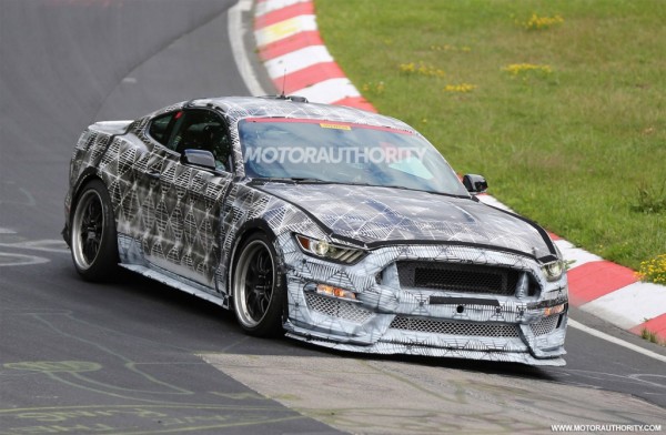 Ford-Mustang-2016-Spy-Images-1