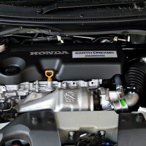 Honda Mobilio diesel engine