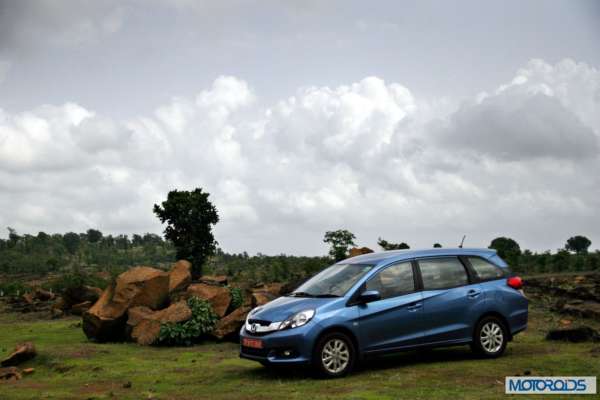 Honda Mobilio front (11)