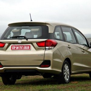 Honda Mobilio interior exterior