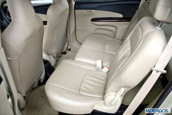 Honda mobilio interior (11)